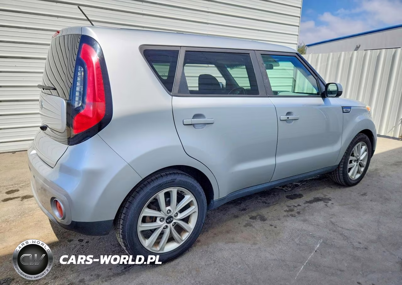 2017 Kia Soul + VIN:KNDJP3A56H7416715 - 3