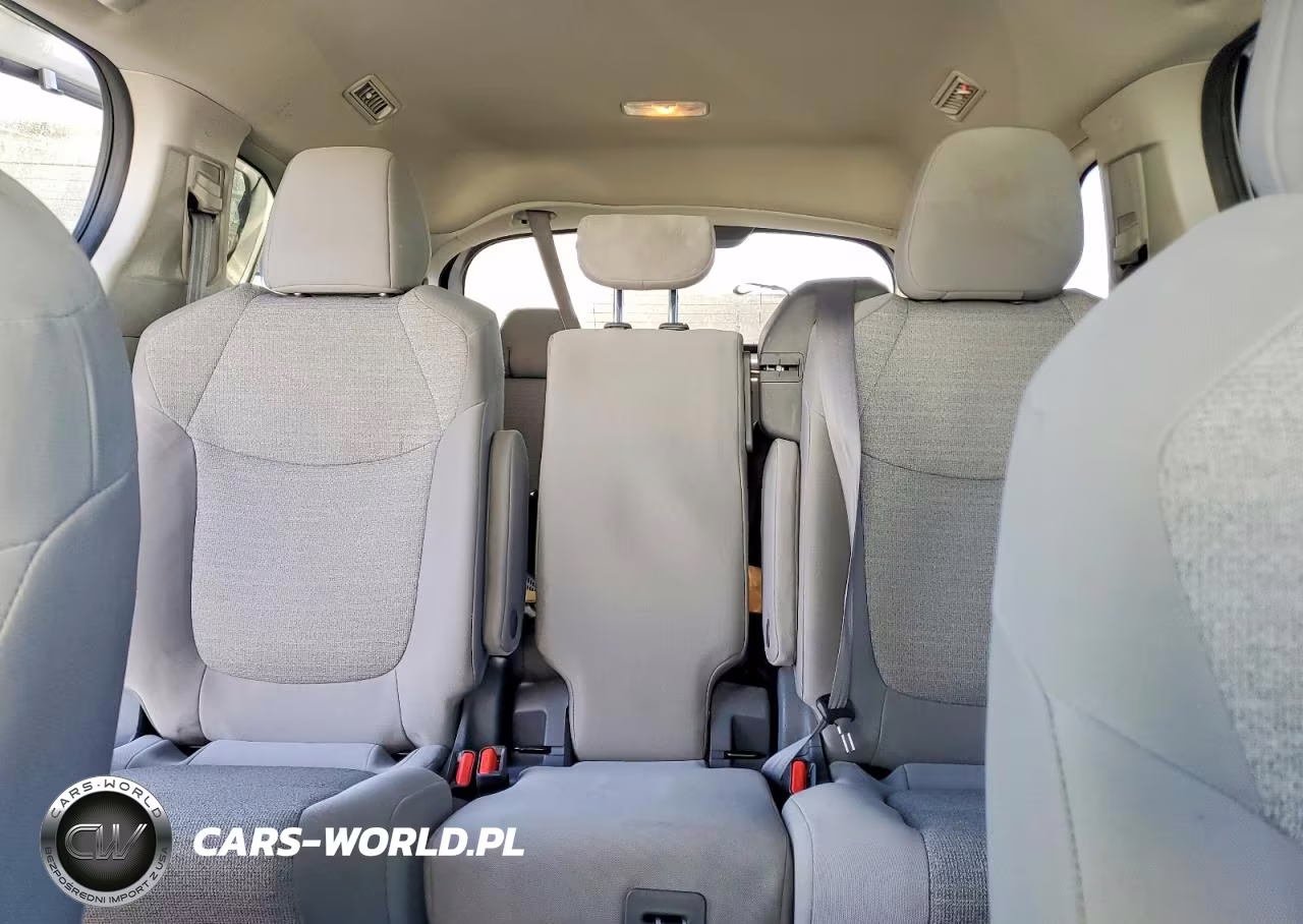 2021 Toyota Sienna Le VIN:5TDKRKECXMS006632 - 10