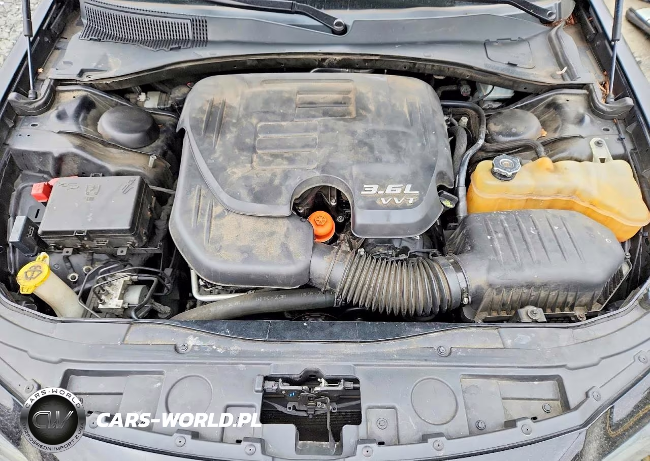 2019 Chrysler 300 S VIN:2C3CCABG7KH582718 - 11