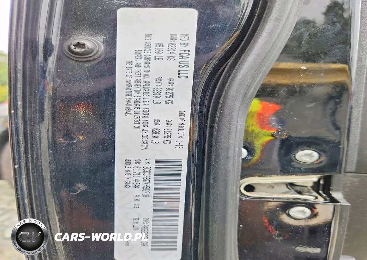 2019 Chrysler 300 S VIN:2C3CCABG7KH582718 - 13