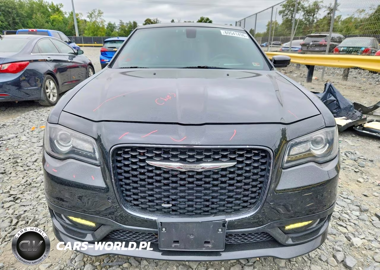 2019 Chrysler 300 S VIN:2C3CCABG7KH582718 - 5