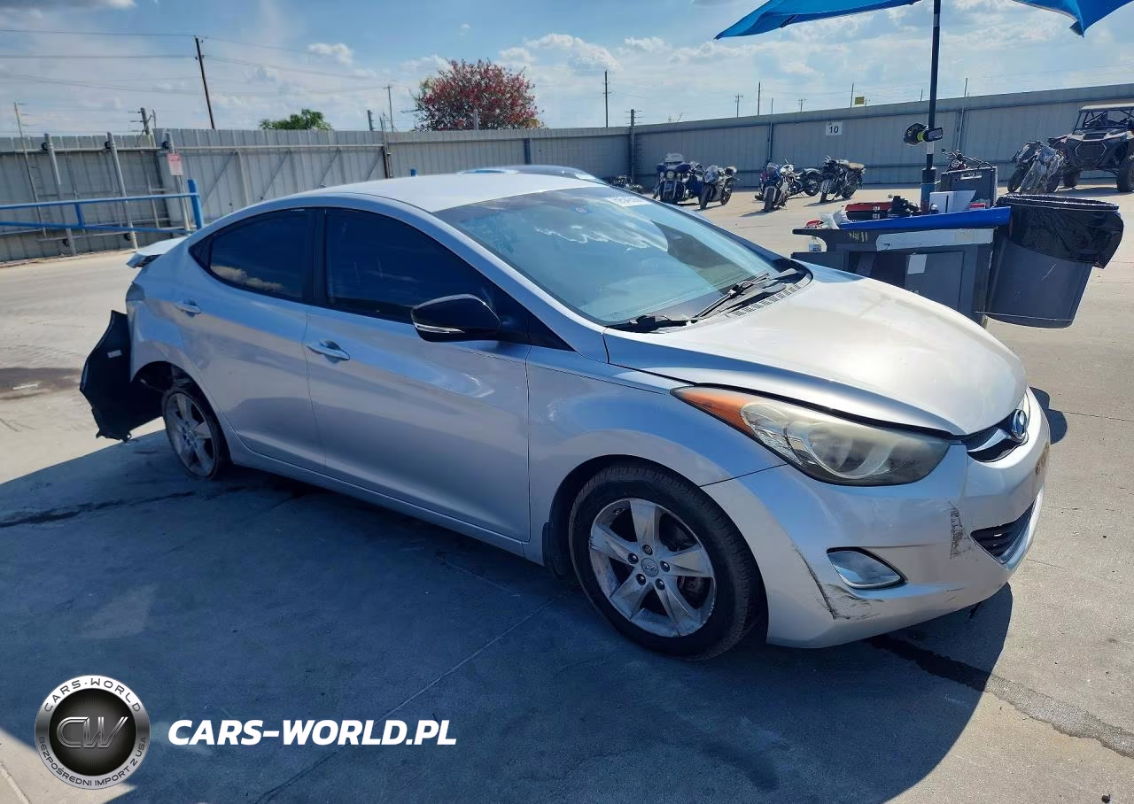 2013 Hyundai Elantra Gls VIN:KMHDH4AE6DU792757 - 4