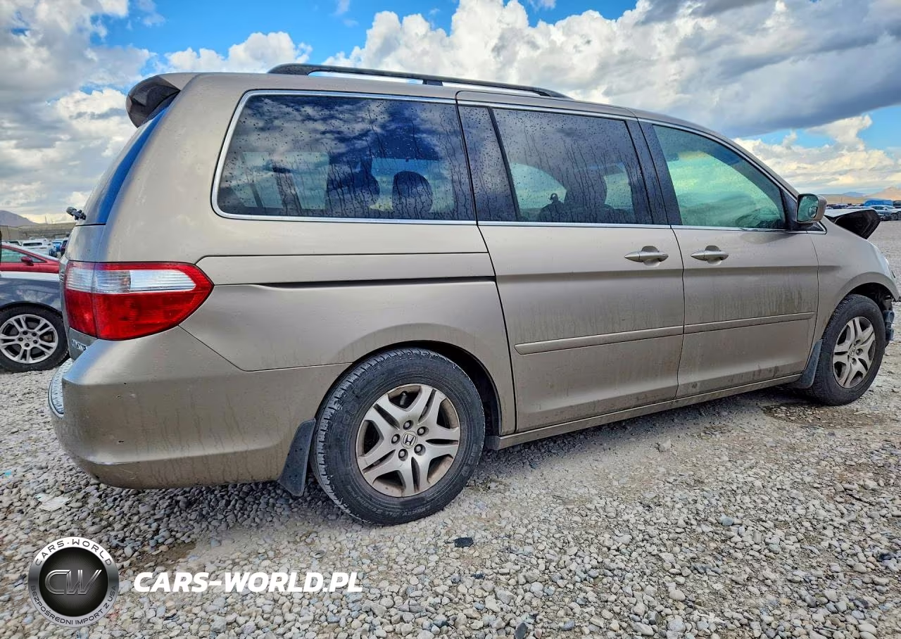 2005 Honda Odyssey Exl VIN:5FNRL38765B132626 - 3