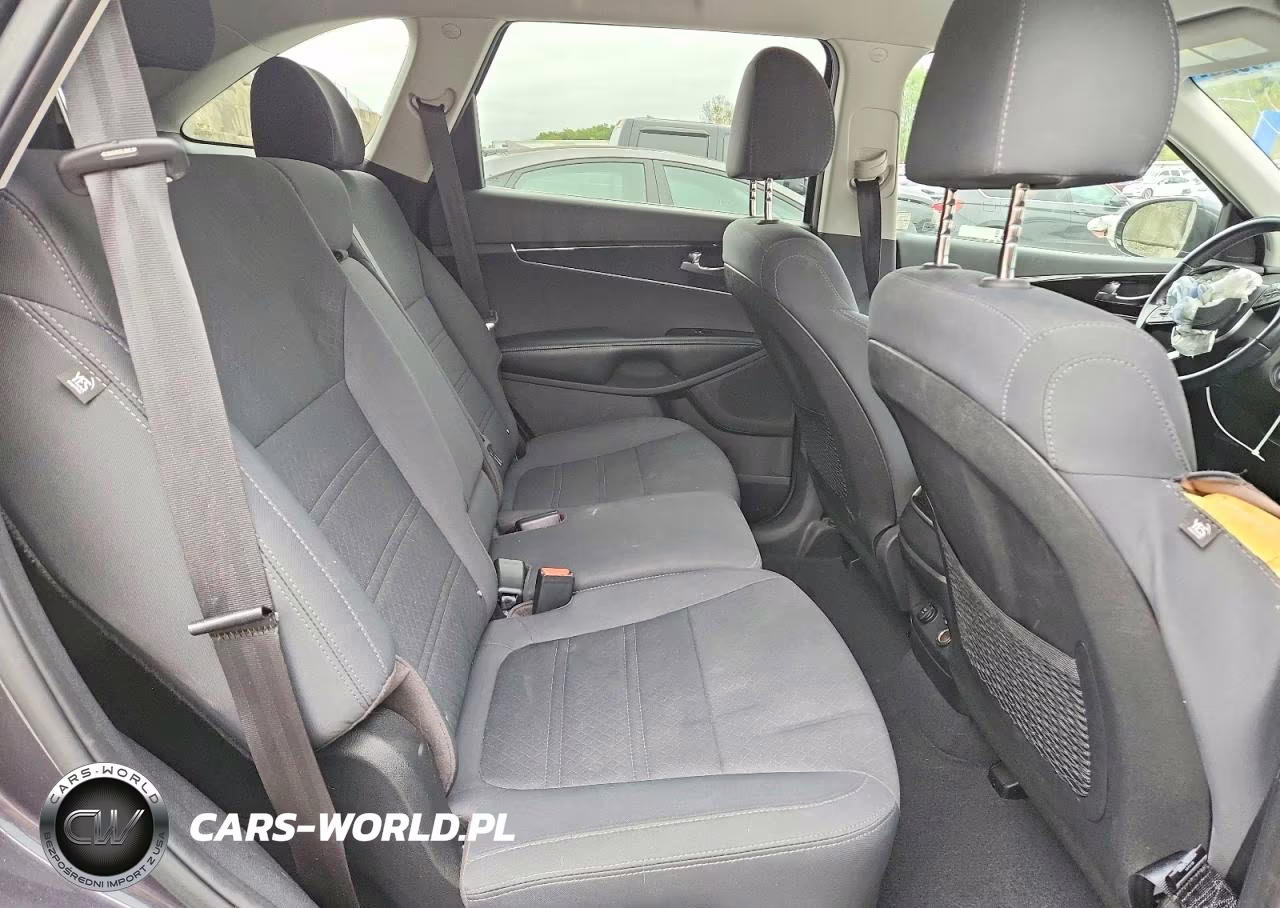 2019 Kia Sorento Lx VIN:5XYPG4A33KG551479 - 11