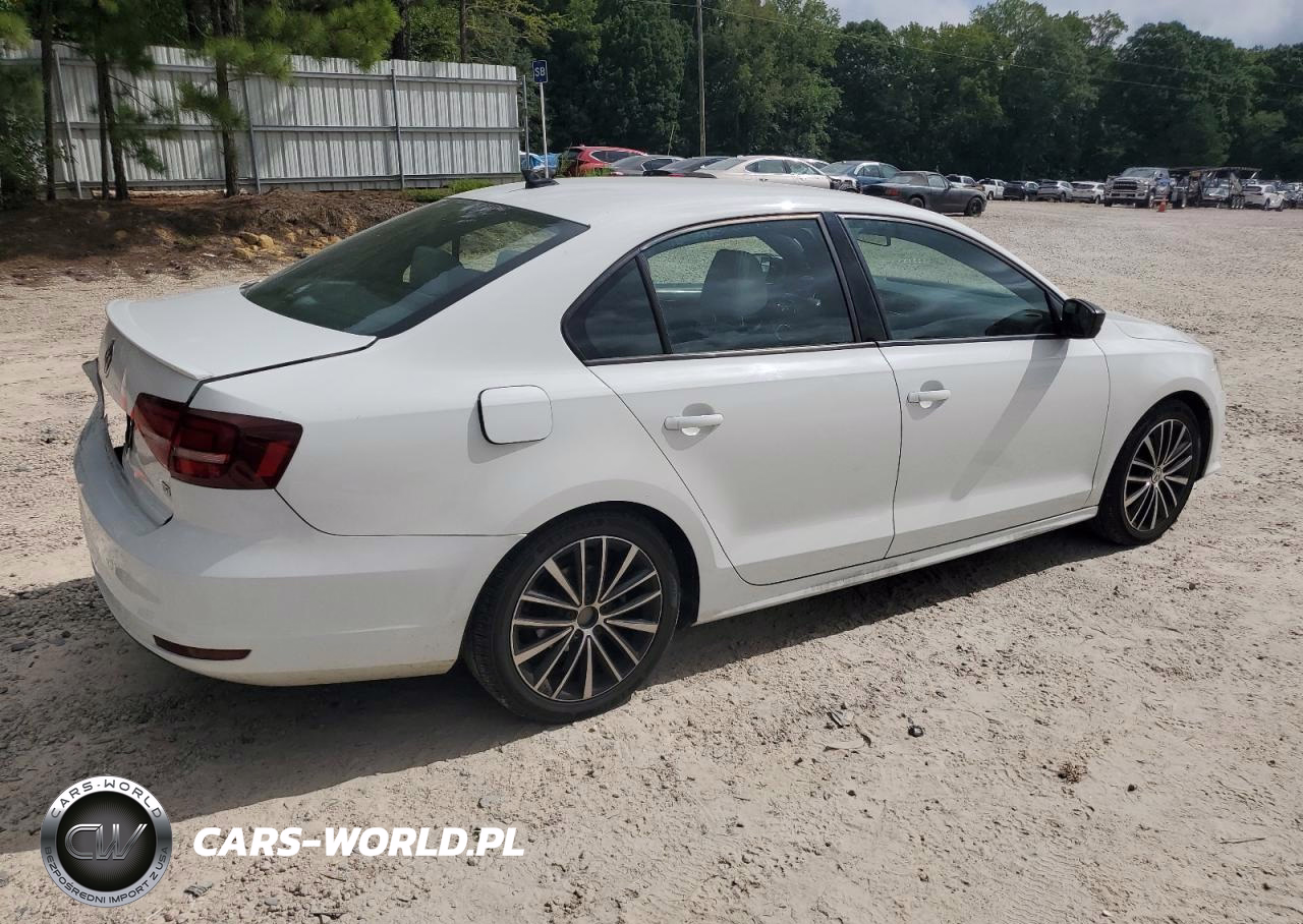 2016 Volkswagen Jetta Sport VIN:3VWD17AJ0GM230799 - 3