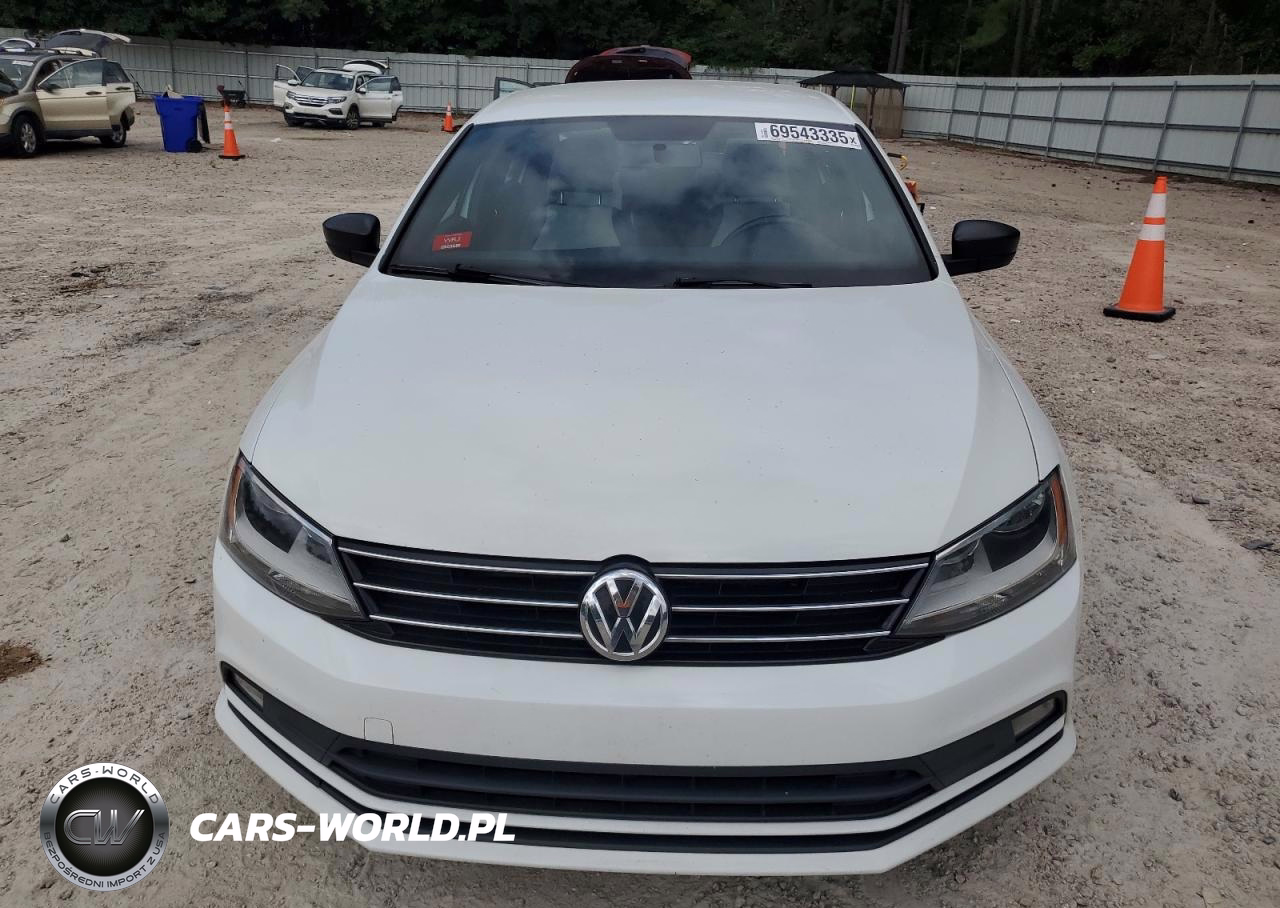 2016 Volkswagen Jetta Sport VIN:3VWD17AJ0GM230799 - 5