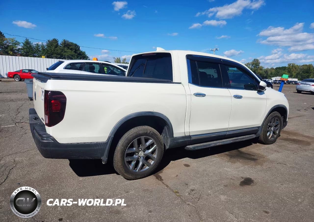 2017 Honda Ridgeline Rtl VIN:5FPYK3F74HB025443 - 3