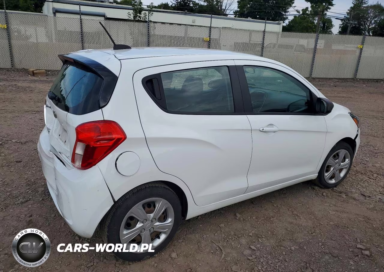 2019 Chevrolet Spark Ls VIN:KL8CB6SA9KC817557 - 3