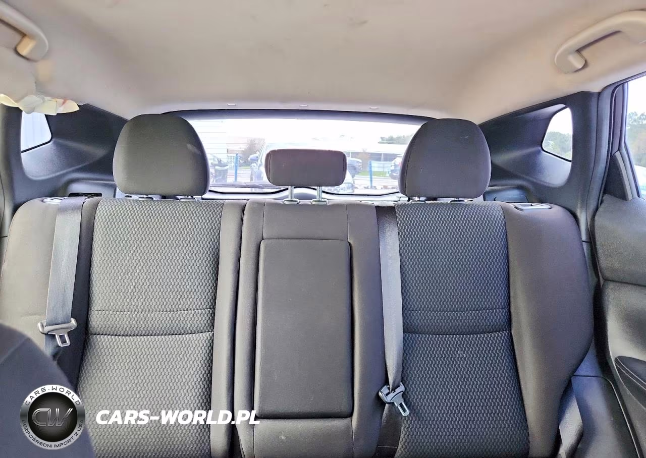 2018 Nissan Rogue Sport S VIN:JN1BJ1CP5JW187242 - 10