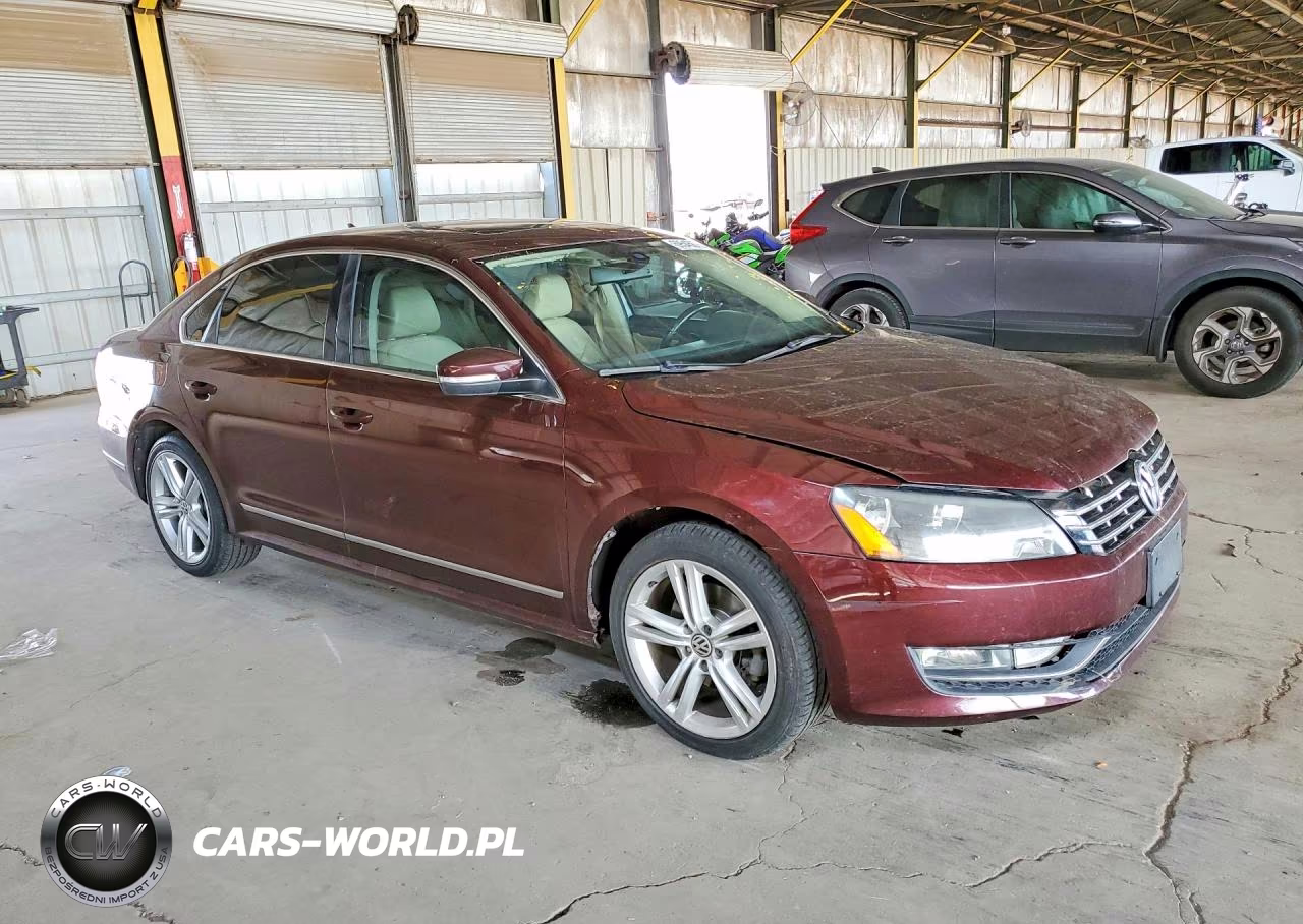 2013 Volkswagen Passat Sel VIN:1VWCM7A38DC072021 - 4