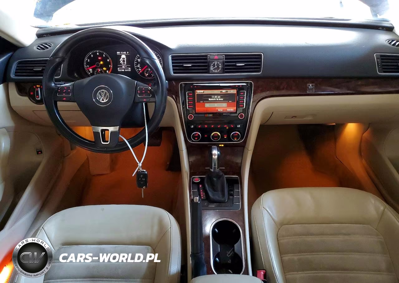 2013 Volkswagen Passat Sel VIN:1VWCM7A38DC072021 - 8