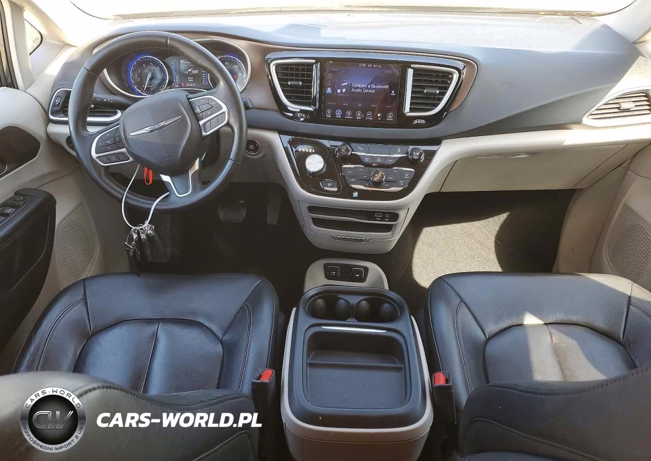2017 Chrysler Pacifica Touring L VIN:2C4RC1BG9HR517491 - 8