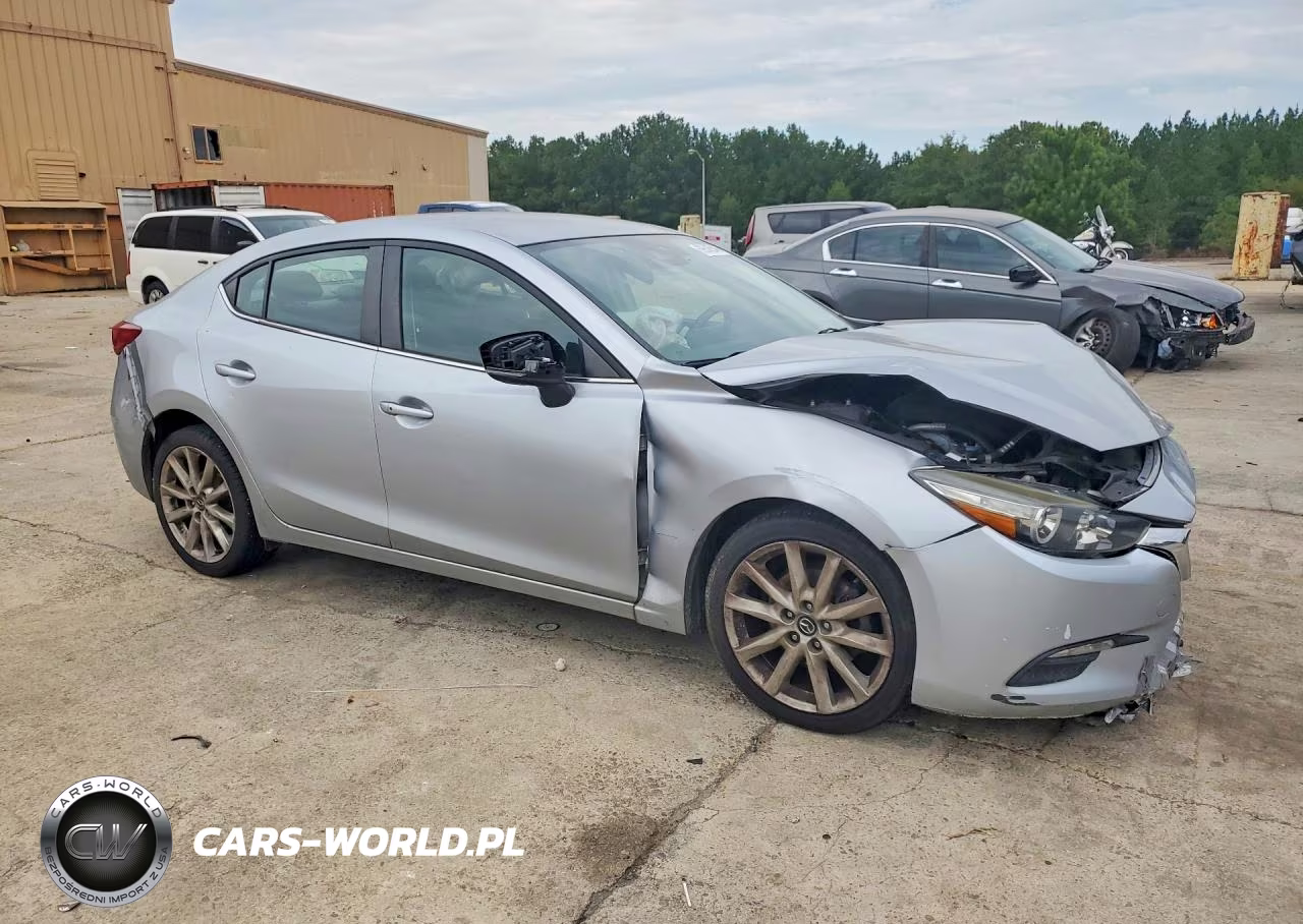 2017 Mazda 3 Touring VIN:3MZBN1V7XHM104541 - 4