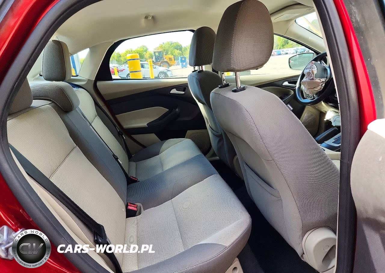 2014 Ford Focus Se VIN:1FADP3F27EL461263 - 10