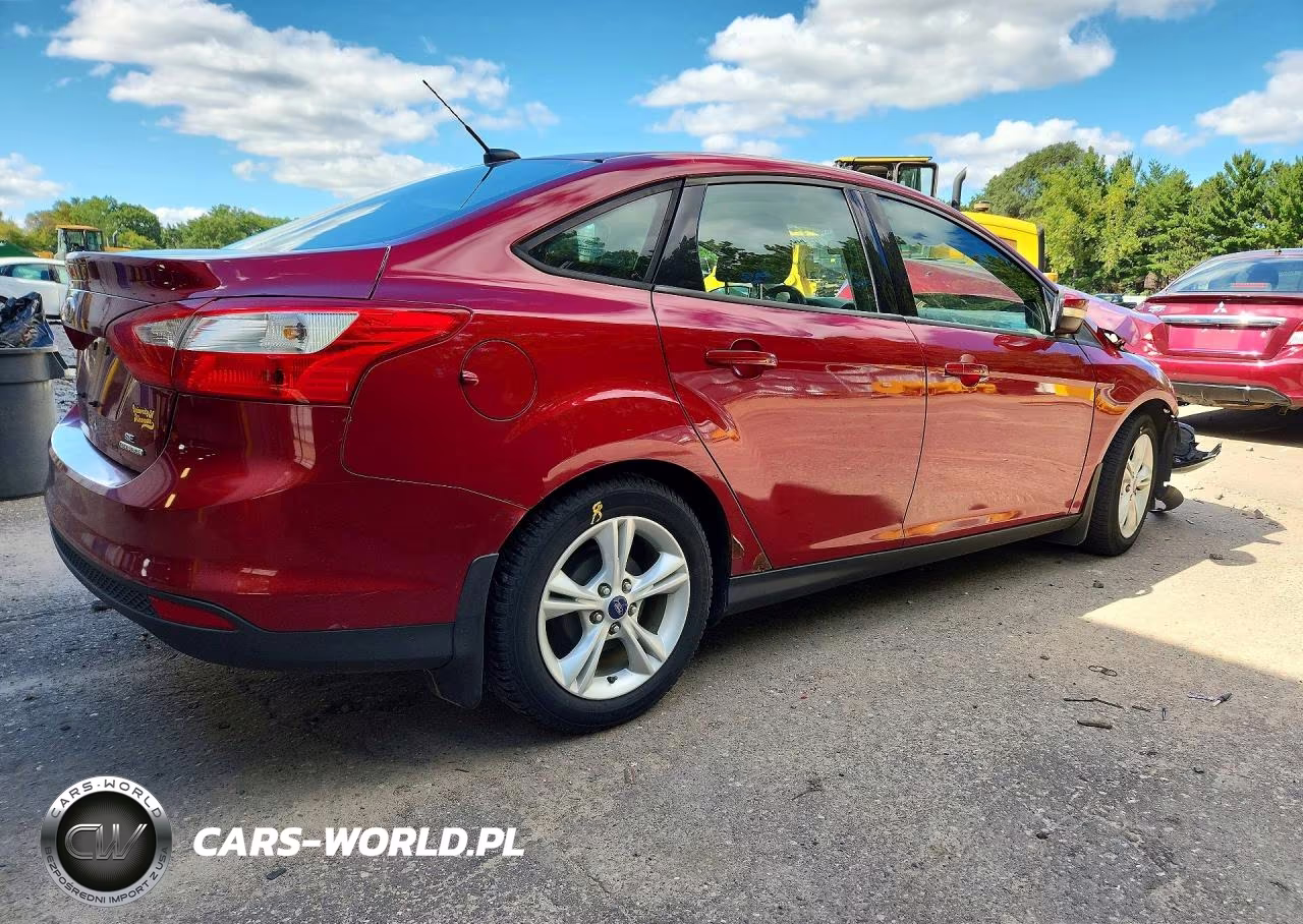 2014 Ford Focus Se VIN:1FADP3F27EL461263 - 3