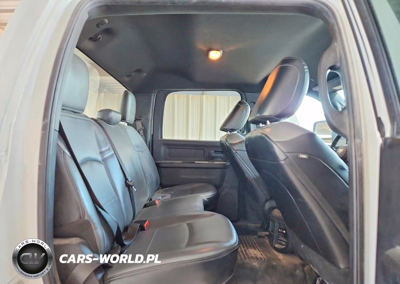 2023 Ram 2500 Tradesman VIN:3C6UR5HJ9PG588267 - 10