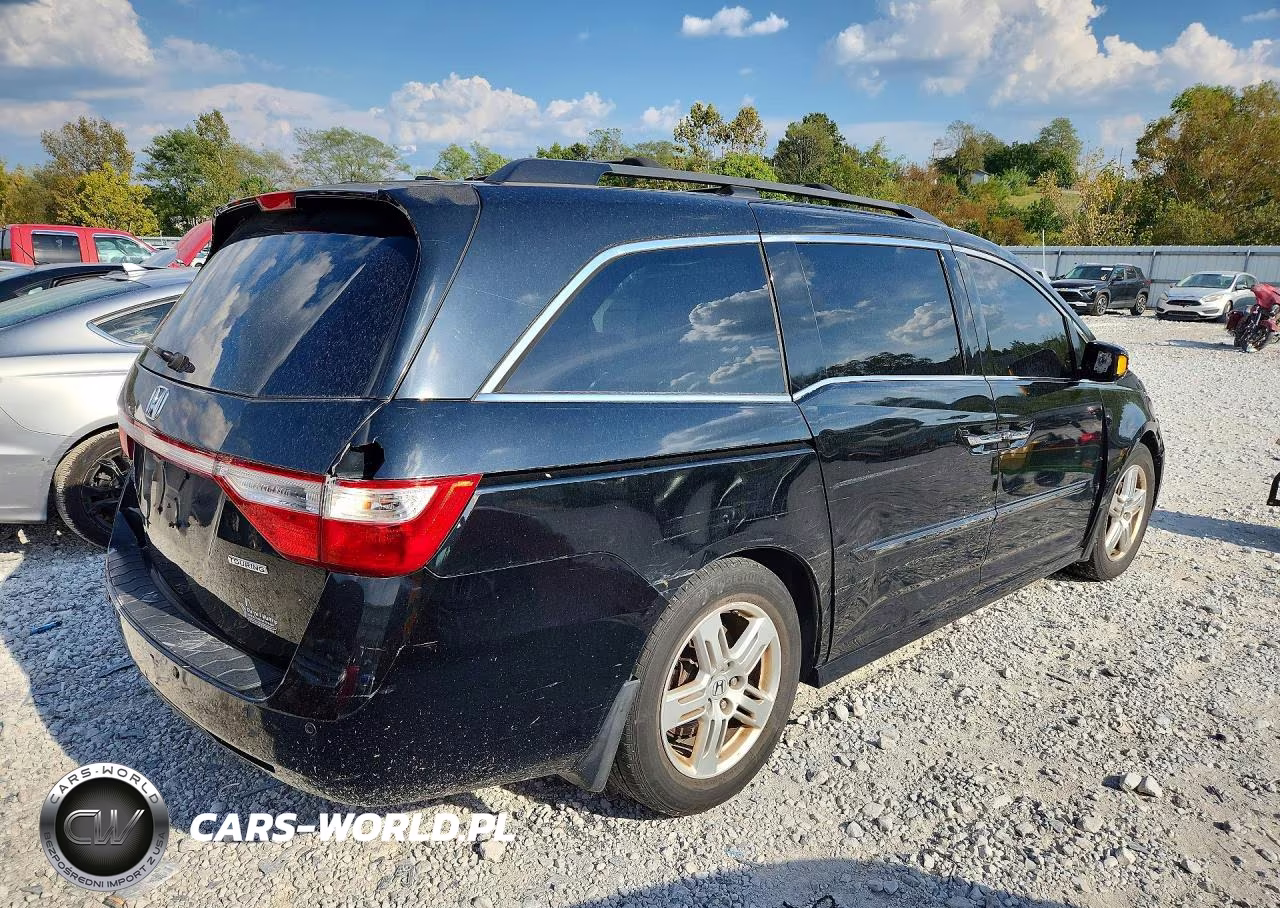 2011 Honda Odyssey Touring VIN:5FNRL5H91BB037674 - 3