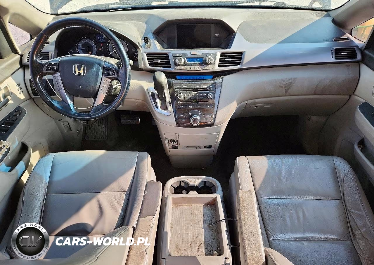 2011 Honda Odyssey Touring VIN:5FNRL5H91BB037674 - 8