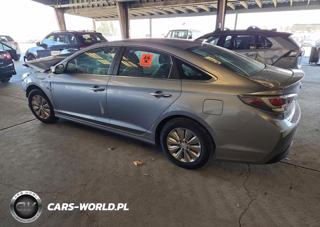 2017 Hyundai Sonata Hybrid Se VIN:KMHE24L10HA055111 - 2