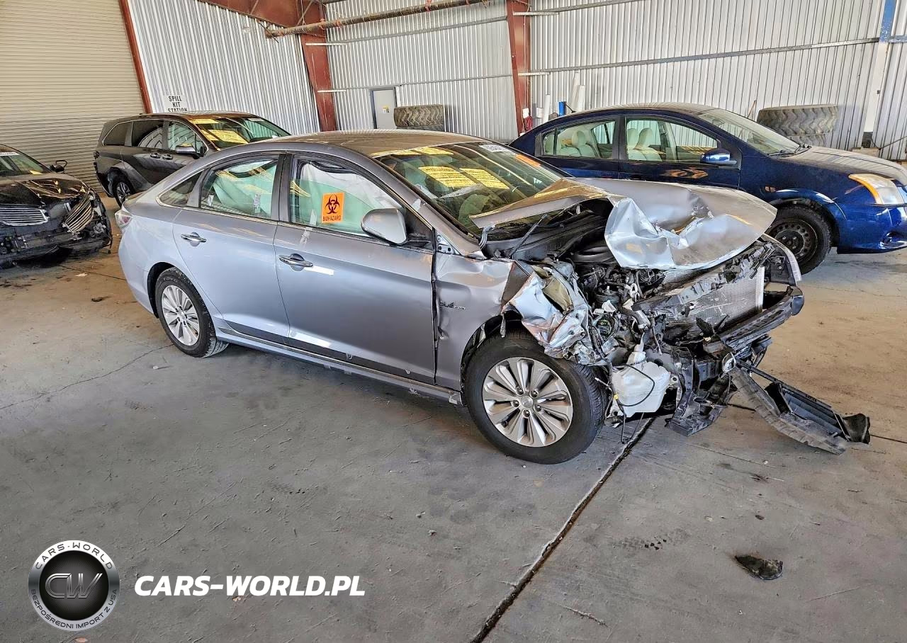 2017 Hyundai Sonata Hybrid Se VIN:KMHE24L10HA055111 - 4