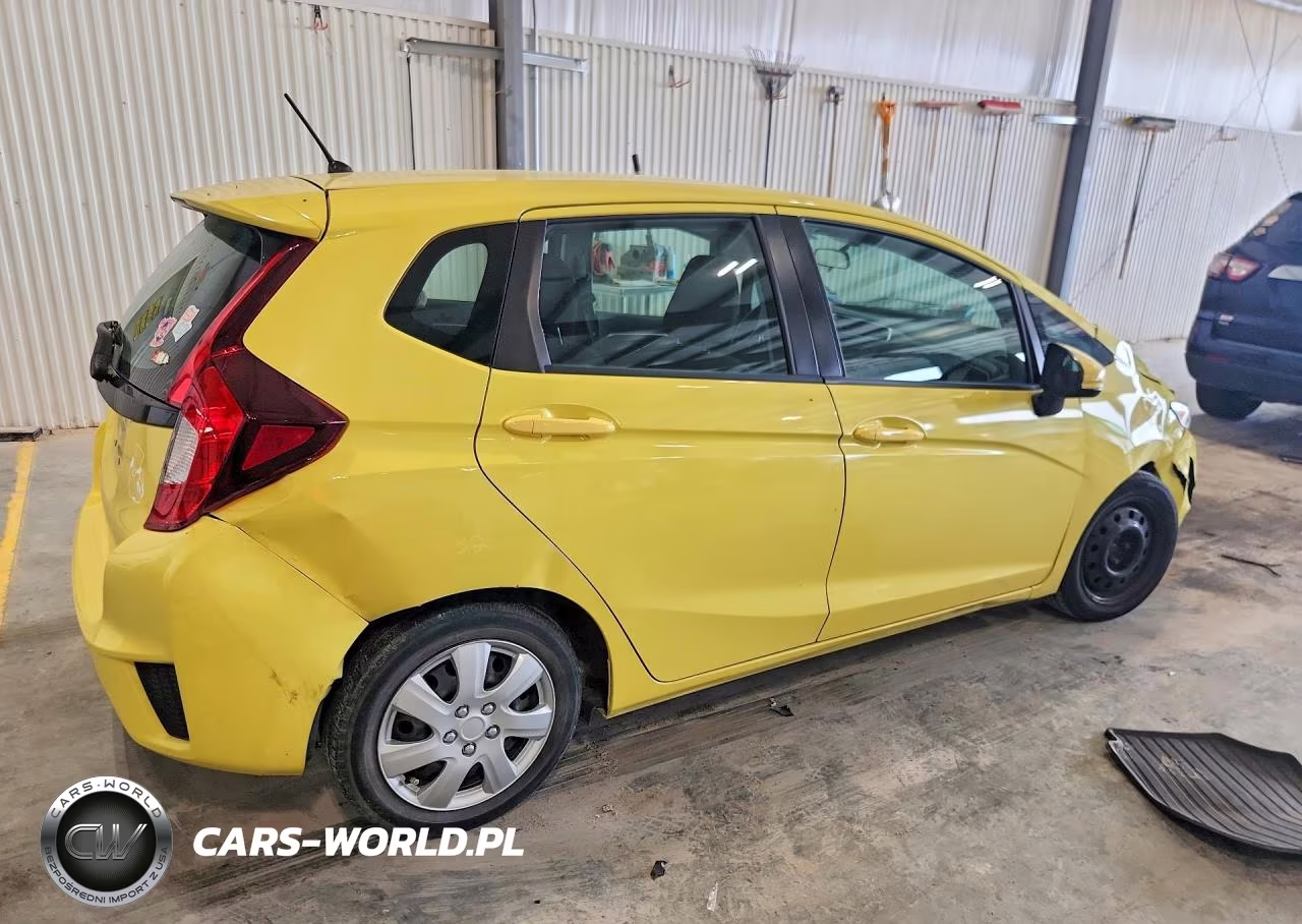 2015 Honda Fit Lx VIN:3HGGK5H51FM775386 - 3