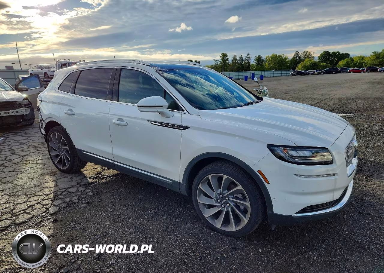 2022 Lincoln Nautilus Reserve VIN:2LMPJ8K94NBL08364 - 4
