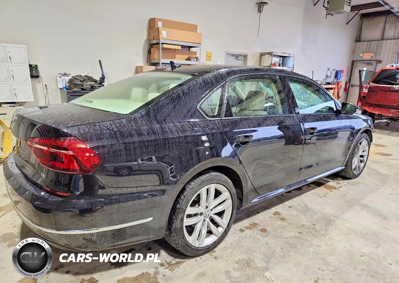 2019 Volkswagen Passat Wolfsburg VIN:1VWLA7A34KC003803 - 3