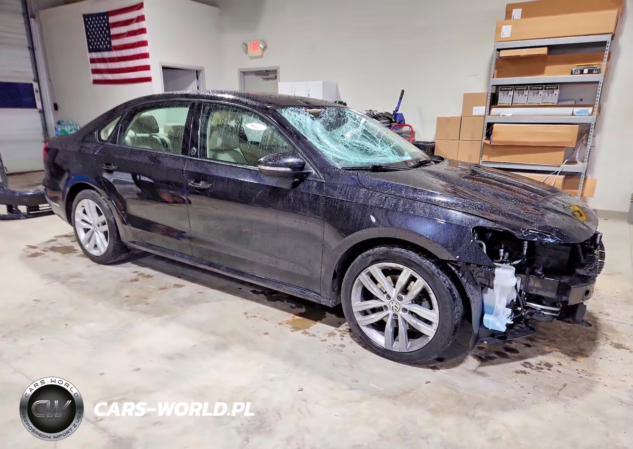 2019 Volkswagen Passat Wolfsburg VIN:1VWLA7A34KC003803 - 4
