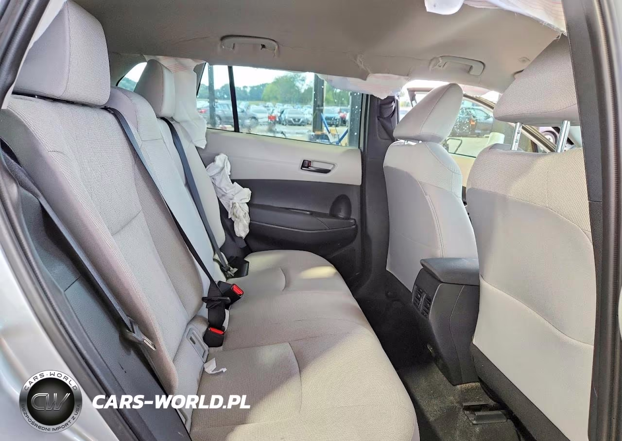 2025 Toyota Corolla Cross L VIN:7MUAAAAG8SV133226 - 11