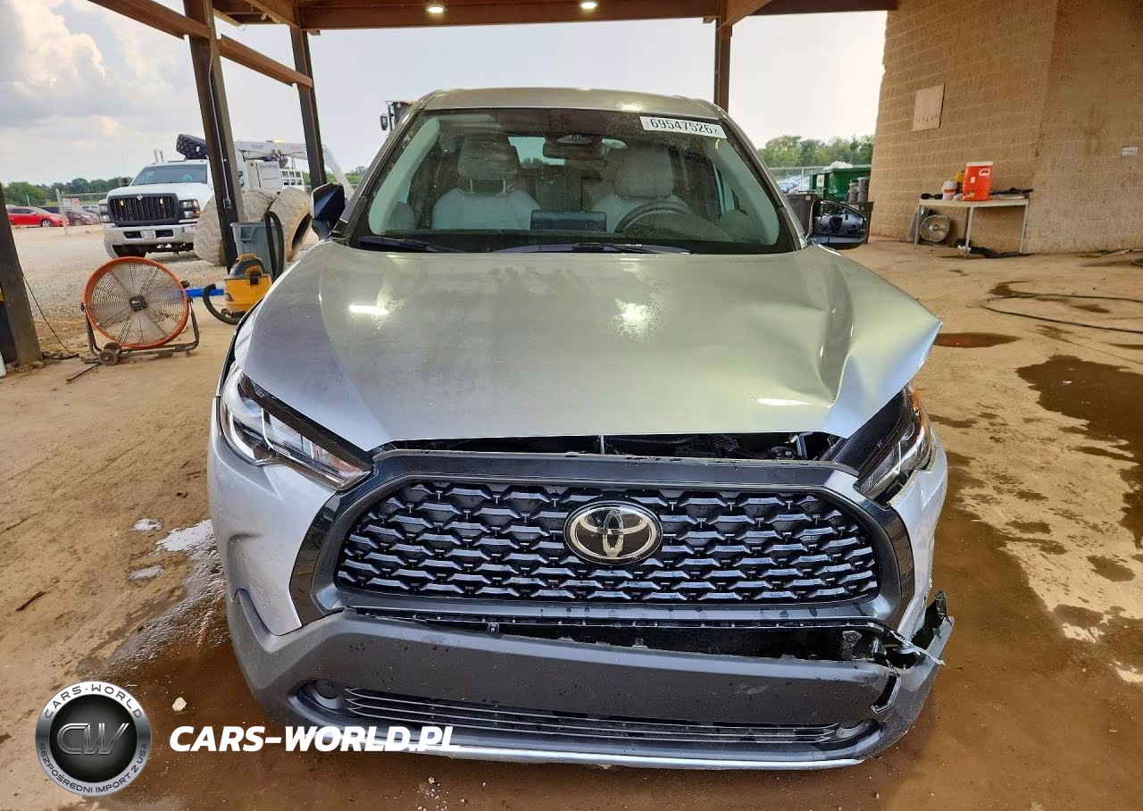 2025 Toyota Corolla Cross L VIN:7MUAAAAG8SV133226 - 5