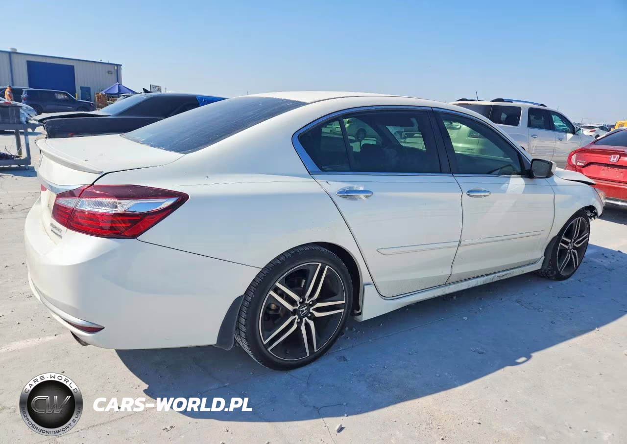 2017 Honda Accord Sport Special Edition VIN:1HGCR2F13HA057332 - 3