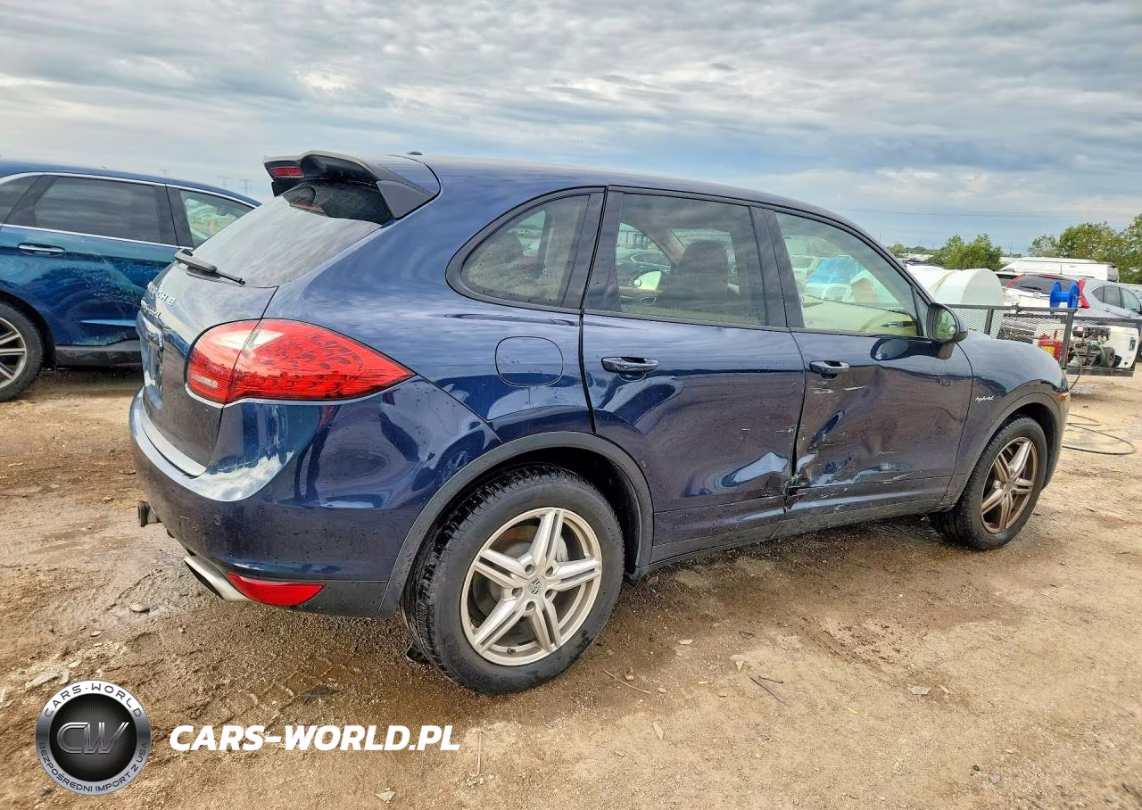 2012 Porsche Cayenne S Hybrid VIN:WP1AE2A26CLA92458 - 3