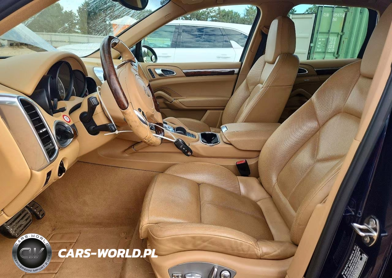 2012 Porsche Cayenne S Hybrid VIN:WP1AE2A26CLA92458 - 7
