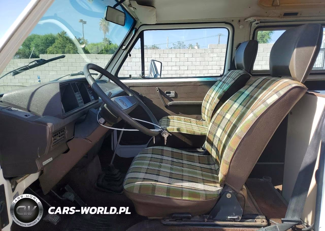 1982 Volkswagen Vanagon Campmobile VIN:WV2ZA0258CH078000 - 7