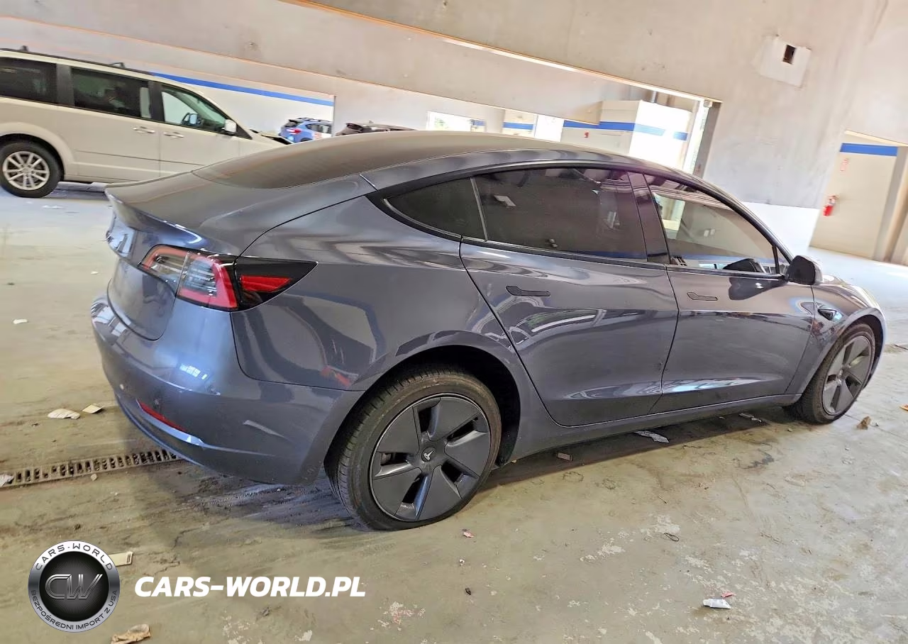 2023 Tesla Model 3 VIN:5YJ3E1EA7PF570496 - 3