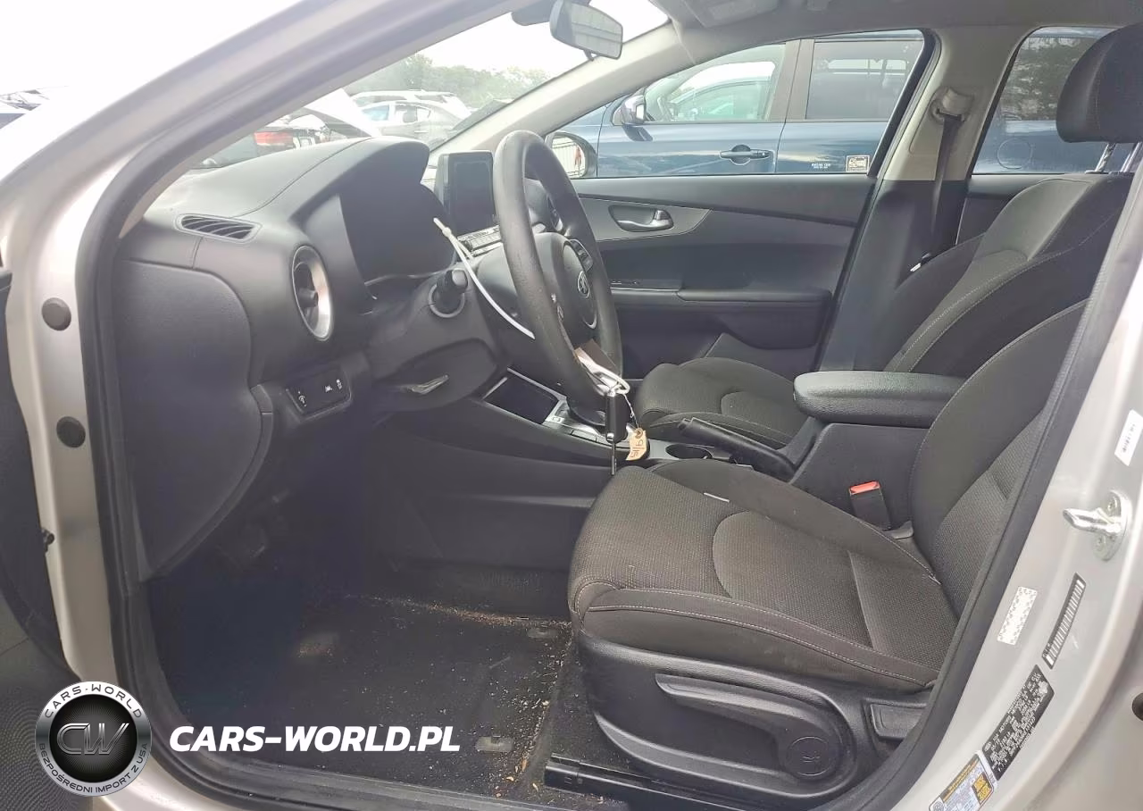 2019 Kia Forte Lxs VIN:3KPF24AD6KE131425 - 7