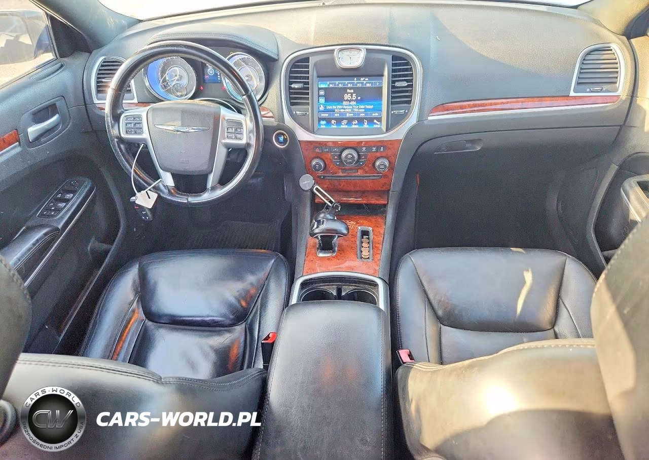 2013 Chrysler 300 VIN:2C3CCAAG3DH576175 - 8