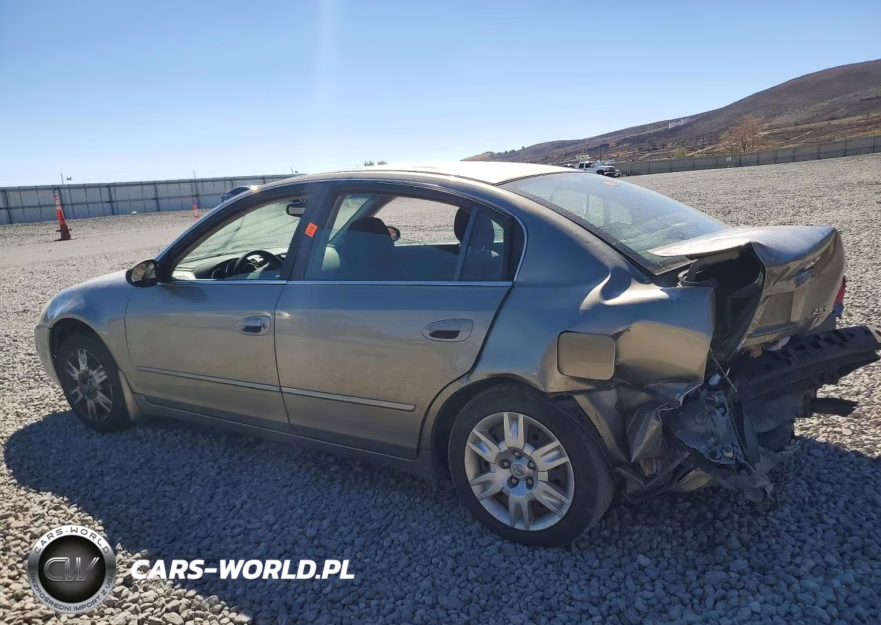 2005 Nissan Altima 2.5 VIN:1N4AL11D15N928015 - 2