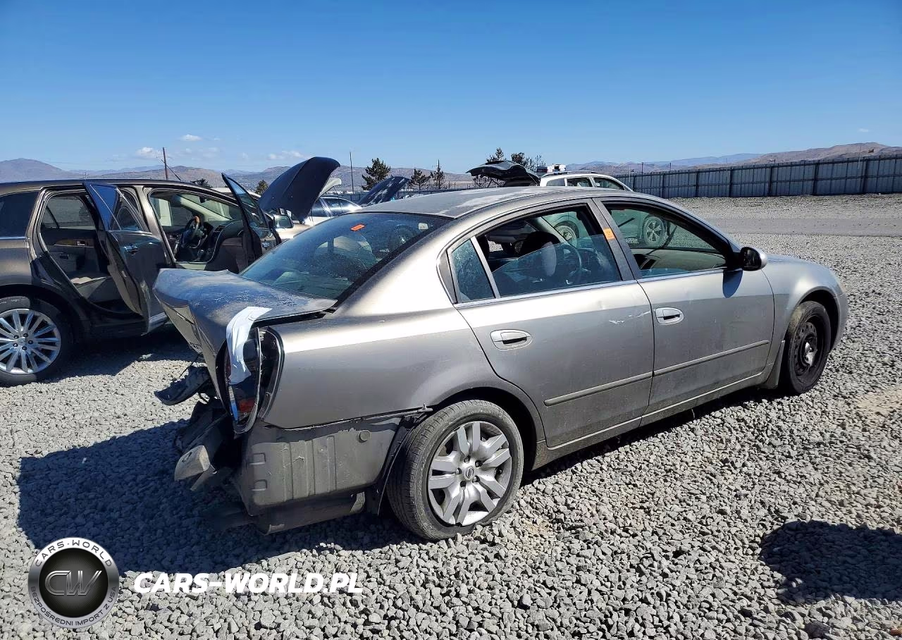2005 Nissan Altima 2.5 VIN:1N4AL11D15N928015 - 3