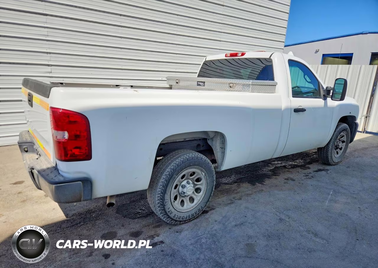 2008 Chevrolet Silverado C1500 VIN:1GCEC14X98Z146754 - 3