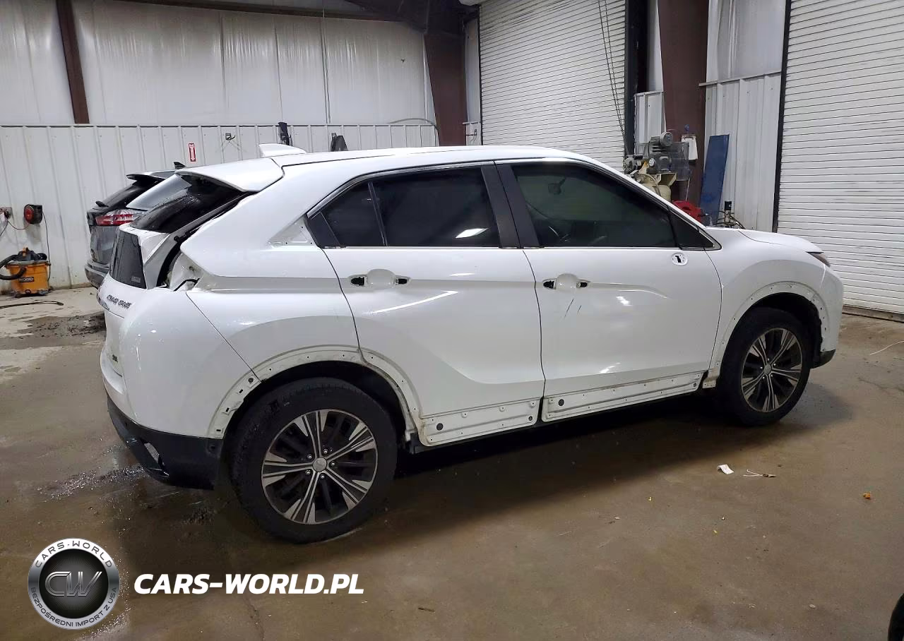2018 Mitsubishi Eclipse Cross Se VIN:JA4AT5AAXJZ070435 - 3