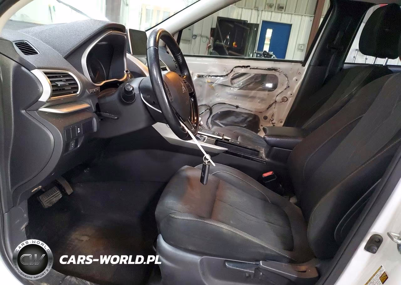 2018 Mitsubishi Eclipse Cross Se VIN:JA4AT5AAXJZ070435 - 7