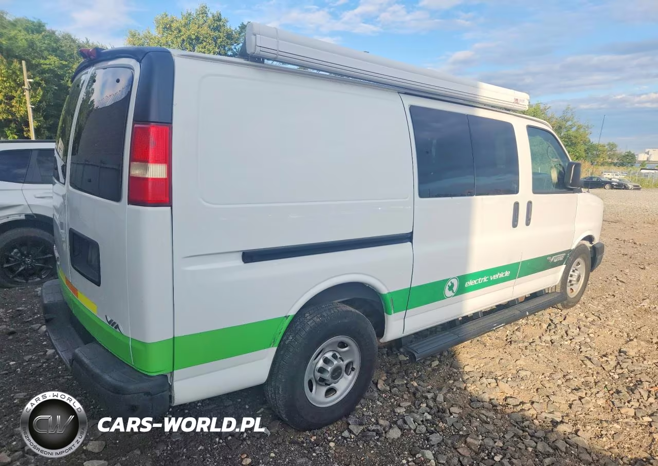2014 Chevrolet Express G2500 VIN:1GCWGFCA2E1160685 - 3