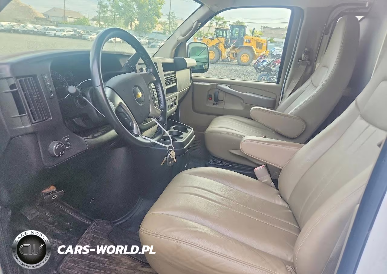 2014 Chevrolet Express G2500 VIN:1GCWGFCA2E1160685 - 7