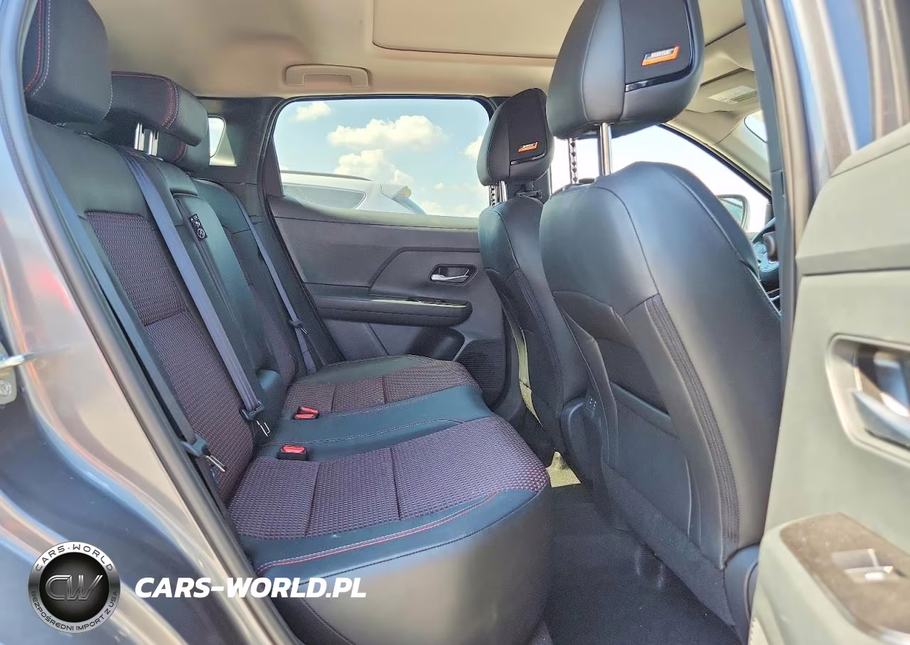 2019 Nissan Kicks Sr VIN:3N8AP6DD1TL310508 - 10