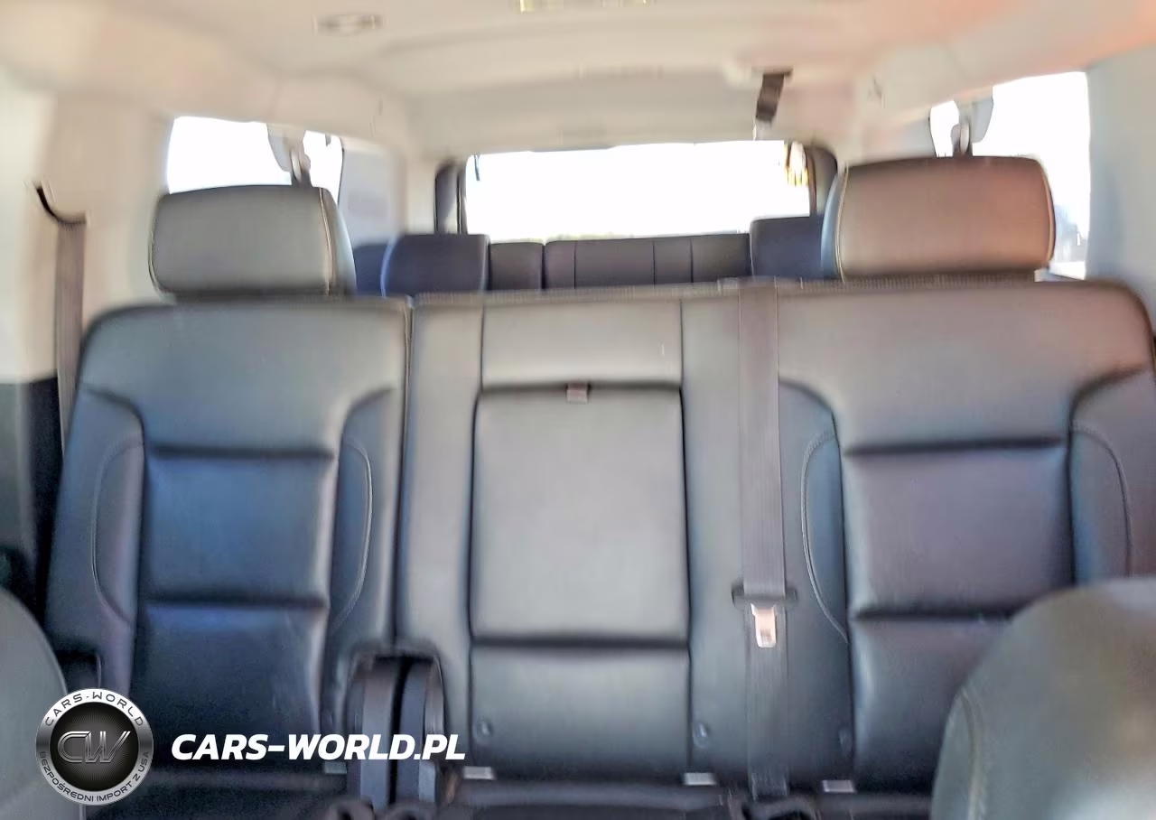2018 Chevrolet Suburban K1500 Lt VIN:1GNSKHKC1JR243989 - 10