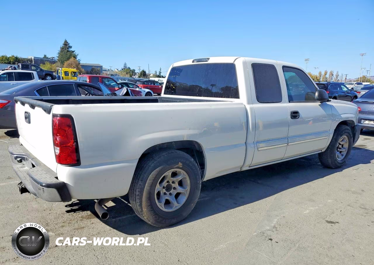 2004 Chevrolet Silverado C1500 VIN:2GCEC19V141109207 - 3
