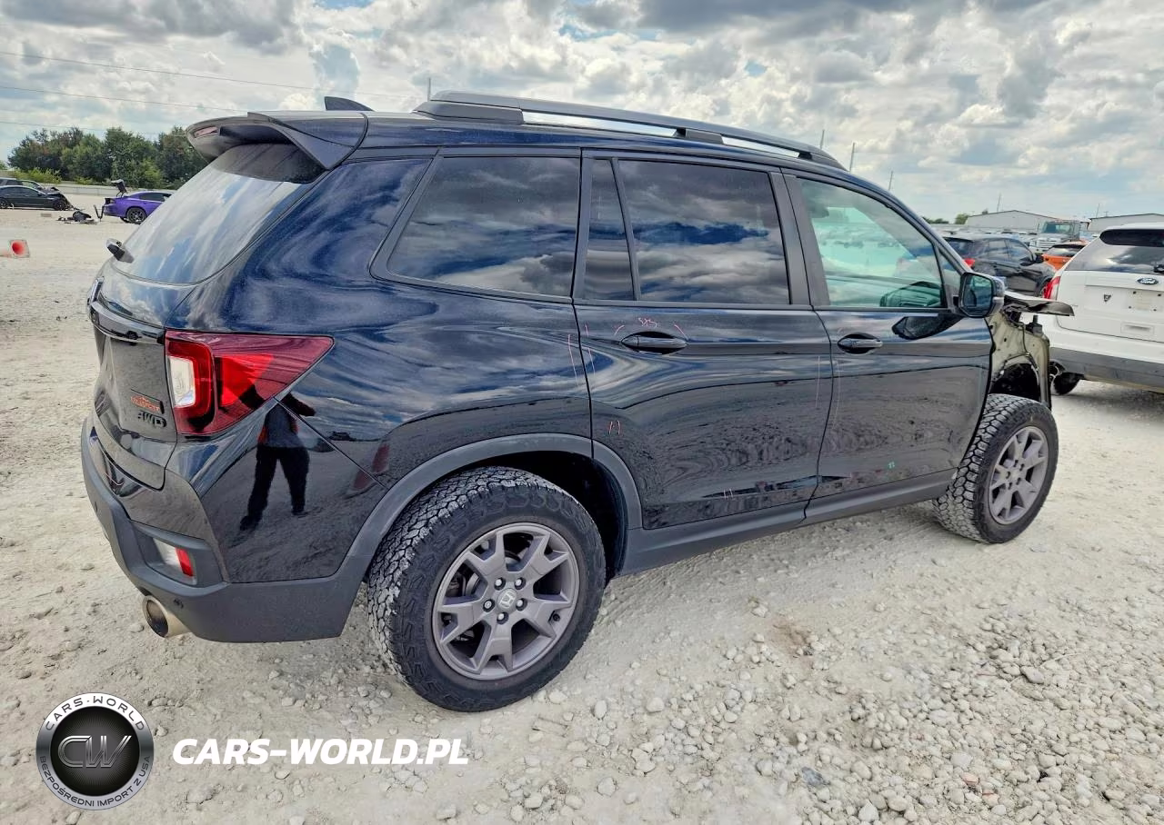 2024 Honda Passport Trail Sport VIN:5FNYF8H65RB007551 - 3