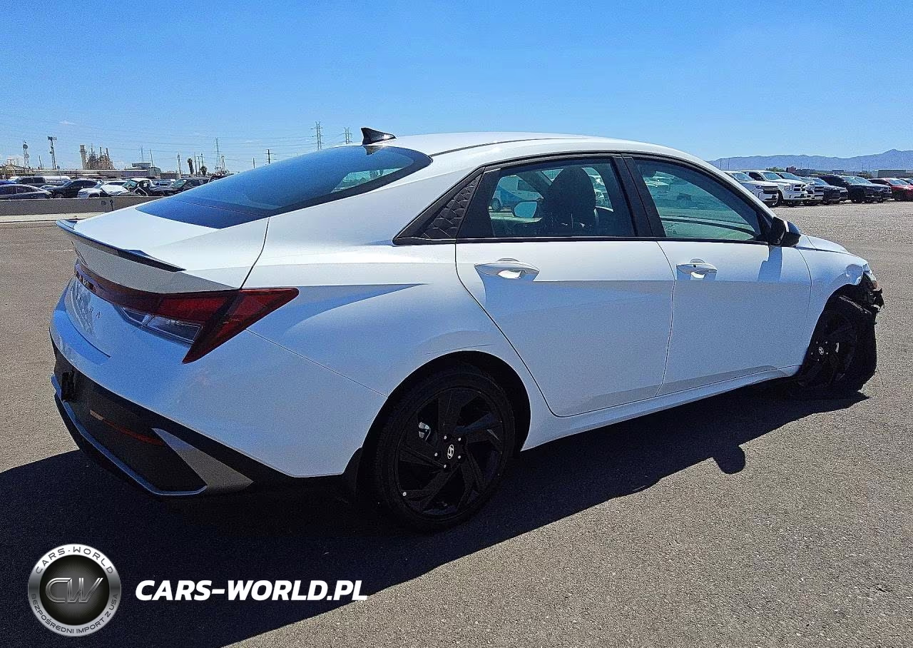 2026 Hyundai Elantra Sel Sport VIN:KMHLM4DG9TU147720 - 3