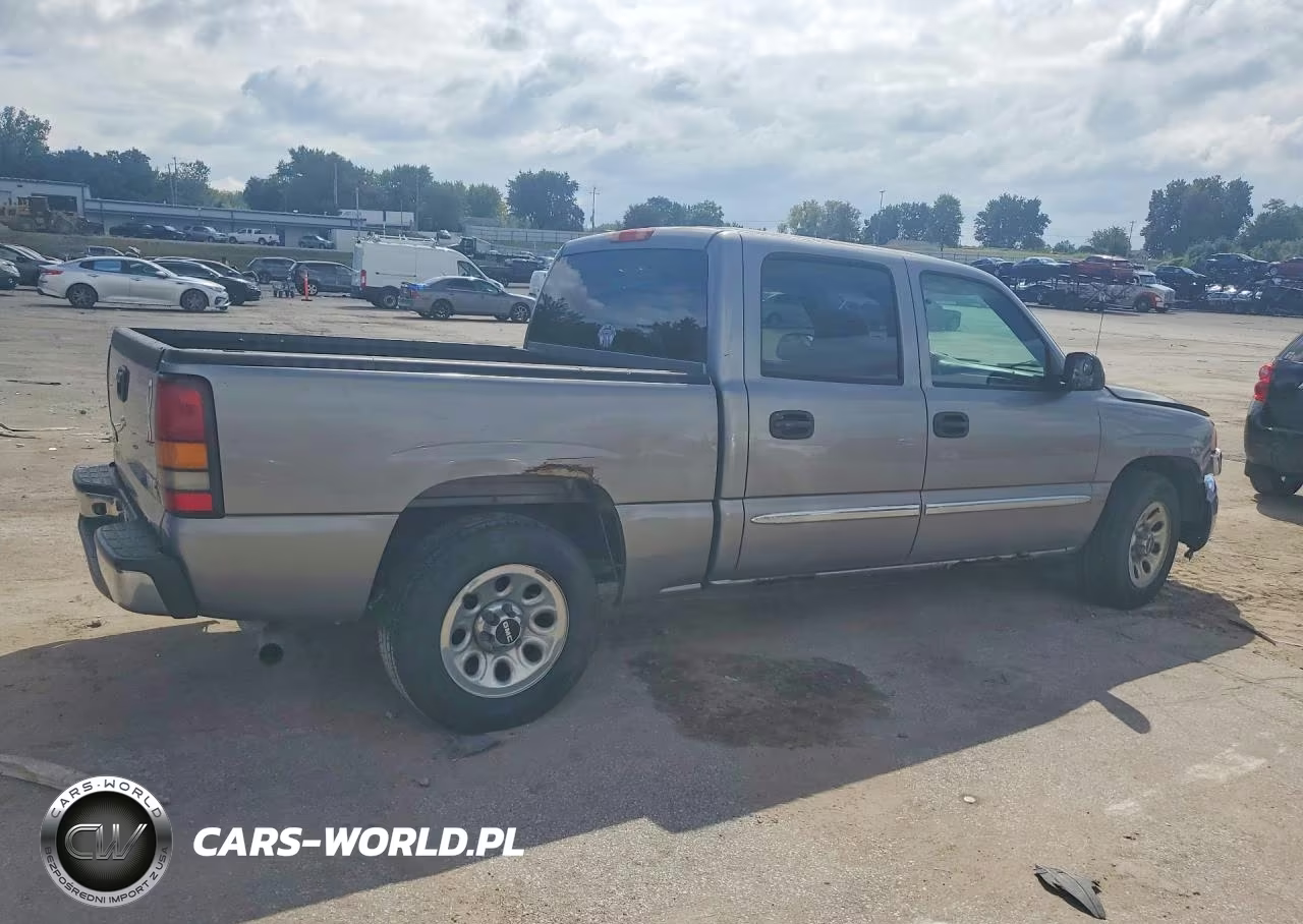 2007 GMC New Sierra C1500 Classic VIN:2GTEC13V871131184 - 3